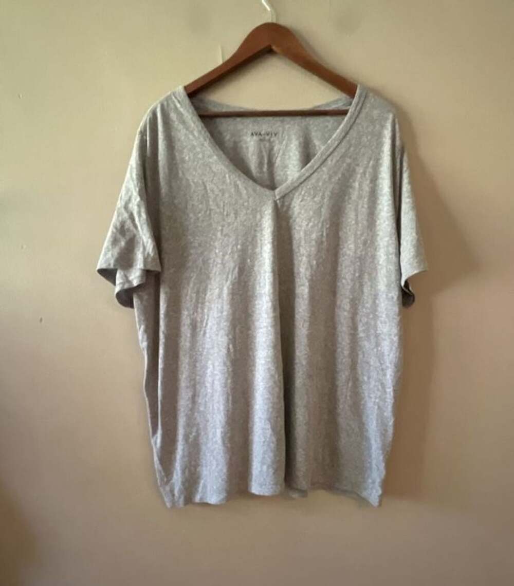 Ava & Viv Grey Heather V-Neck T-Shirt Size 4X
